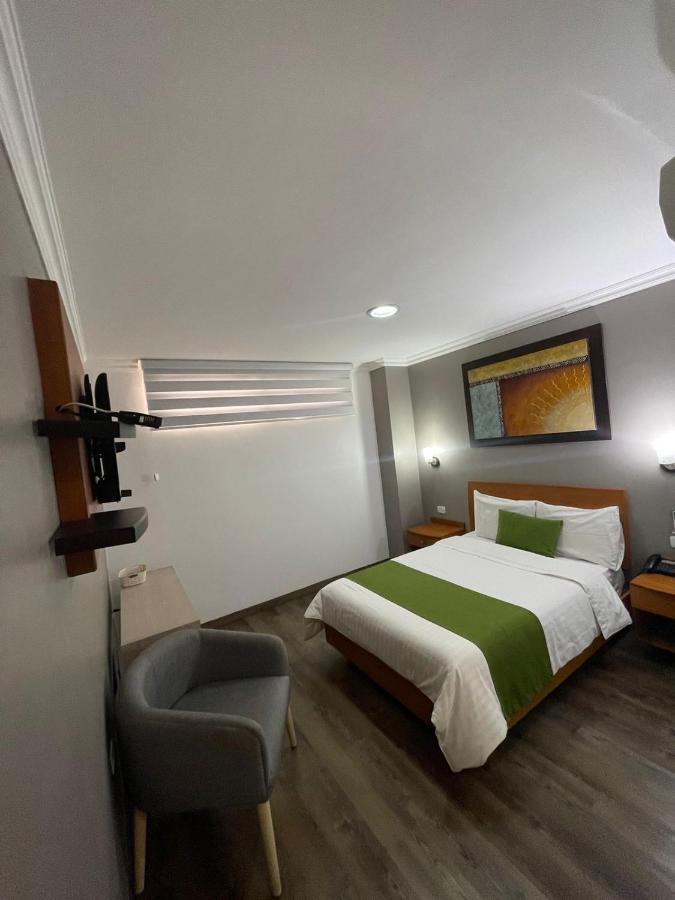 Hotel Plaza Monte Carlo Гуаякиль Экстерьер фото